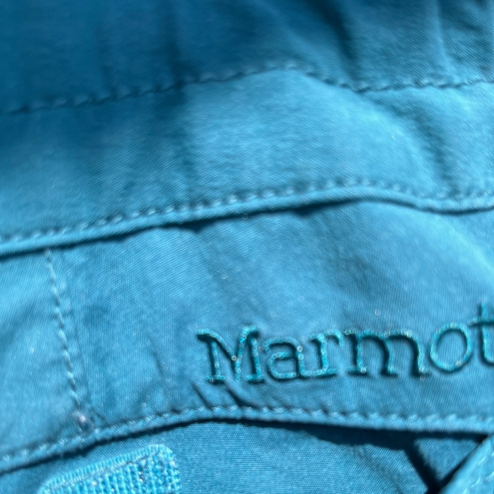 Fantastic! MARMOT (EUC) Lightweight Convertible Hiking Pants in Aqua